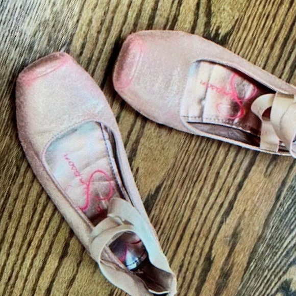 Sparkly glittery shoes - Picture 1 of 6